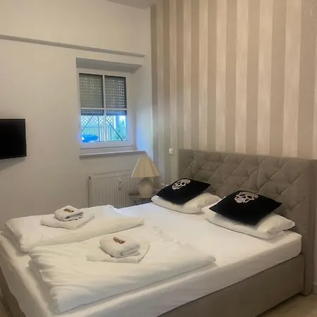 2 Apartment *